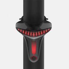 ONEGEAR TLAMP 020 - LUCE DI POSIZIONE POSTERIORE - PER BICI E MONOP. - LED USB RICARICABILE